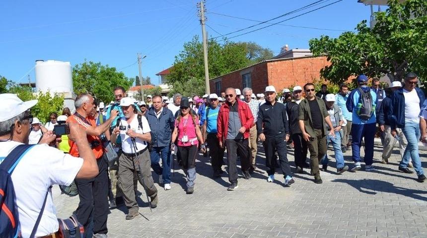 Didim&rsquo;de Geleneksel Kutsal Yol Y&uuml;r&uuml;y&uuml;ş&uuml; D&uuml;zenlendi