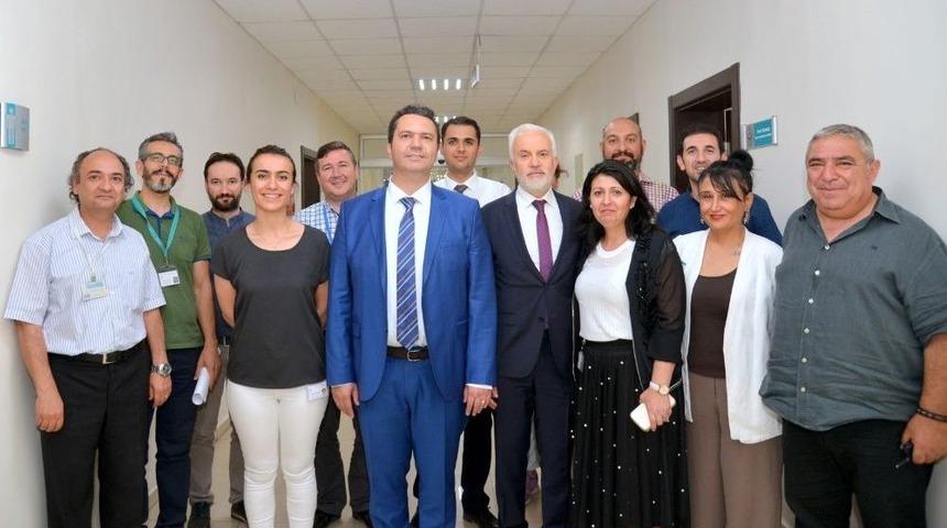 M&uuml;d&uuml;r Bilge&rsquo;den Sağlık &Ccedil;alışanlarına Bayram Ziyareti