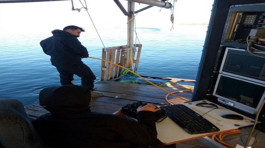 Emekli &Ouml;ğretmen, Su Altında "rov" Cihazı İle Aranıyor