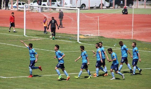 Şarkışla Belediyespor Bal Da Kaldı