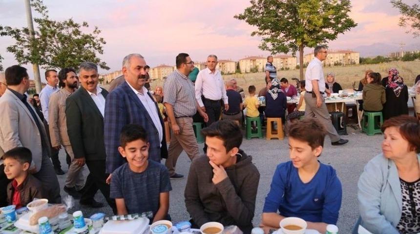 Başkan &Ouml;zg&uuml;ven: "40 Bin Hemşehrimizle İftar Sofrasında Buluştuk"