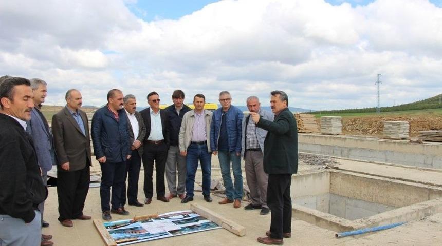 Başkan Tutal, Ak Parti İl&ccedil;e Başkanı Ve Y&ouml;netimine Projelerini Anlattı