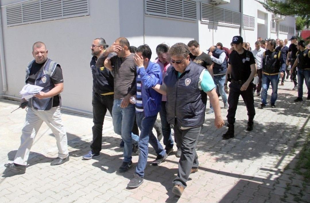 Alanya&rsquo;da Aranan 21 Ş&uuml;pheli Eş Zamanlı Operasyonla Yakalandı