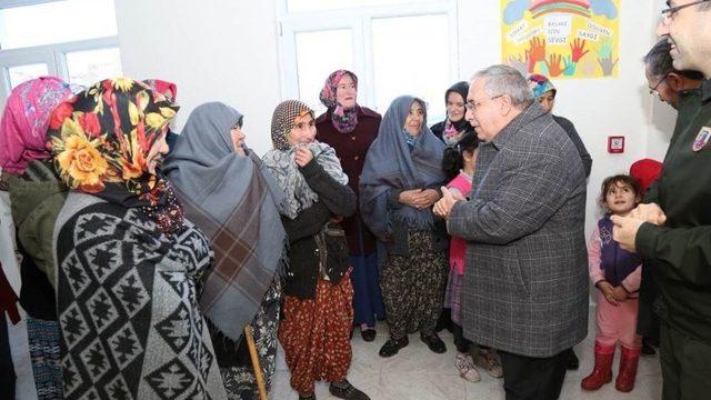 Vali Ahmet Hamdi Nayir: Halka Hizmet Etmek İçin Varız, Devlet Bize Onun İçin Maaş Veriyor