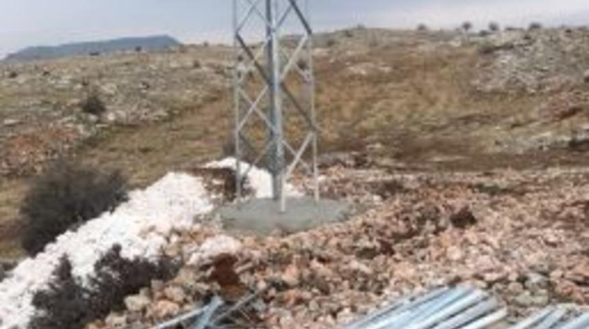 Elektrik Direği Hırsızları Yakalandı