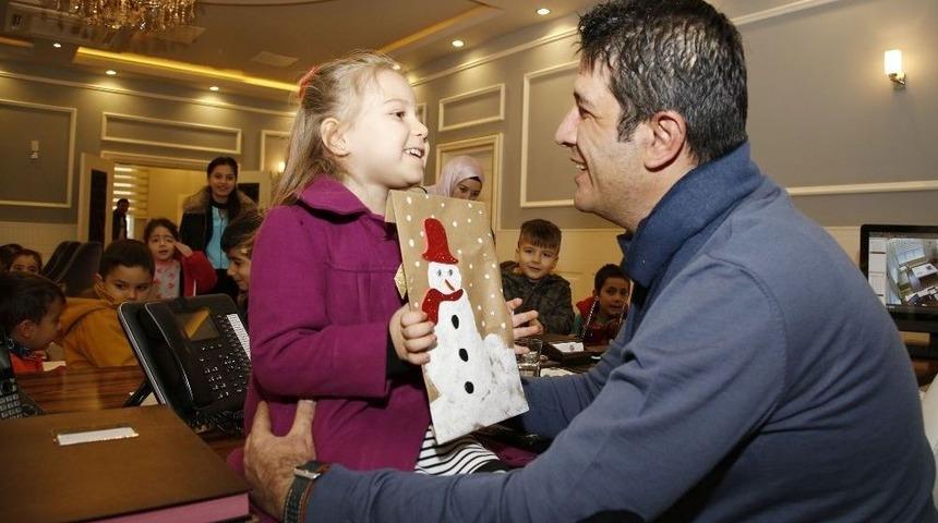 Başkan Genç, Kreş Öğrencilerini Ağırladı