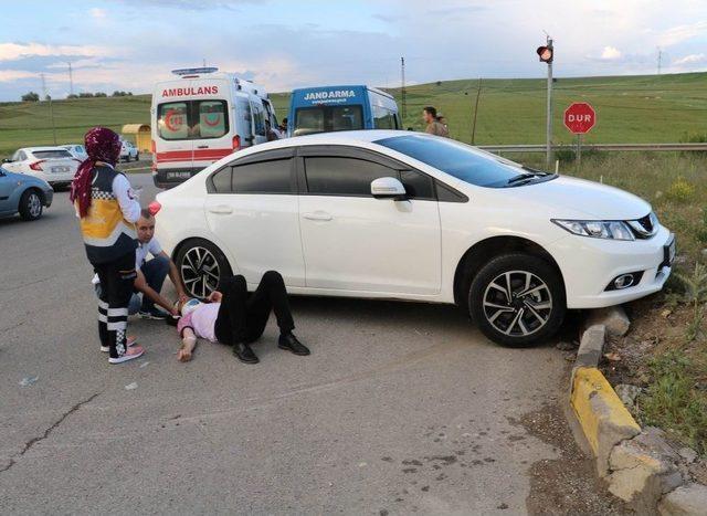 Sivas’ta Trafik Kazası: 2 Yaralı