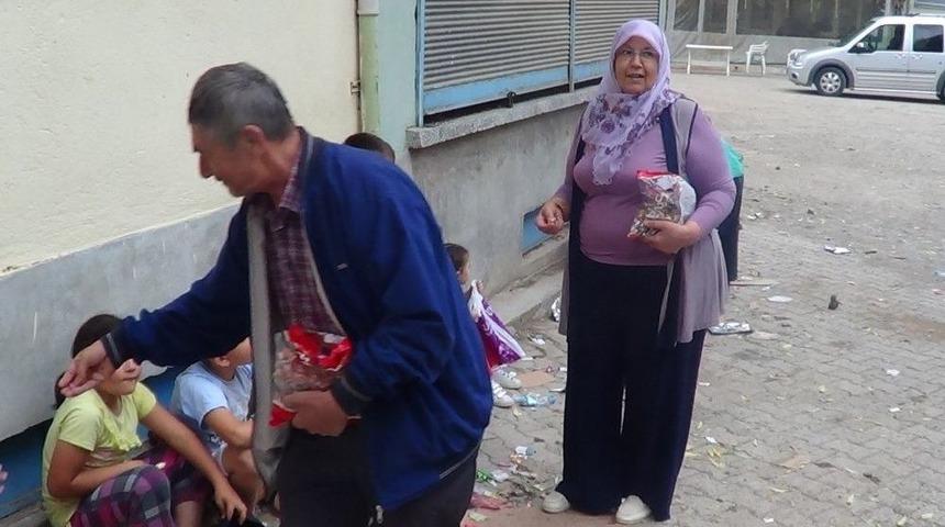 Sandıklı&rsquo;da &Ccedil;ocuklara Bayram Erken Geldi