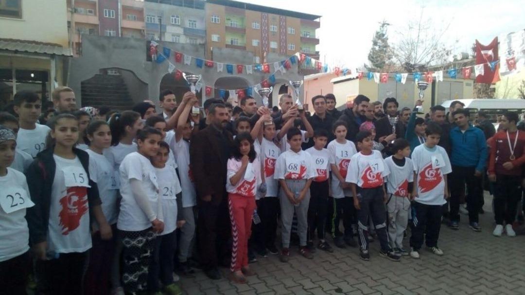 Sason&rsquo;da Kır Koşusu D&uuml;zenlendi