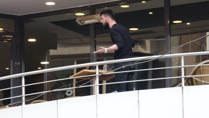 Trabzon’da Pompalı Tüfekli Şahıs İkna Edilmeye Çalışılıyor G5