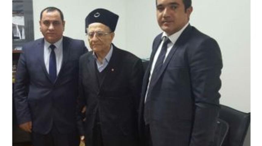 90 Yaşındaki İş Adamı Belediyeye Bağışta Bulundu