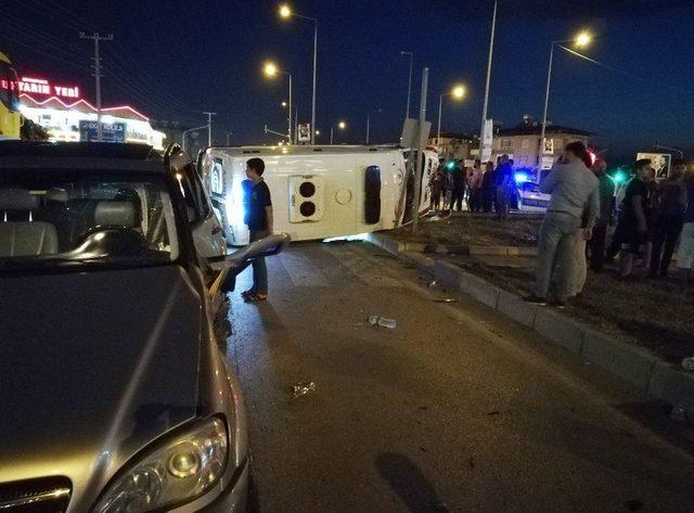 Hatay’da Ambulansla Otomobil Çarpıştı: 5 Yaralı