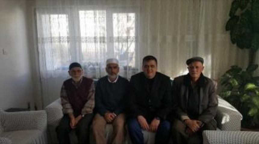 Başkan Yal&ccedil;ın, Kutsal Topraklardan D&ouml;nen Vatandaşları Ziyaret Etti