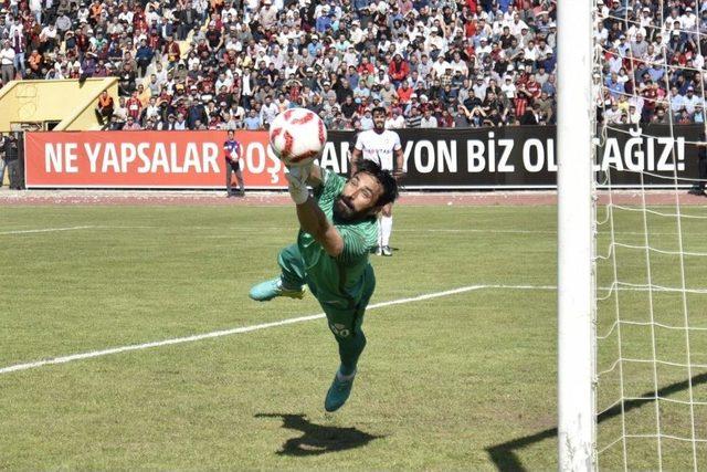 Tff 3. Lig, Utaş Uşakspor:1 - Şanlıurfa Karaköprü Belediyespor:0