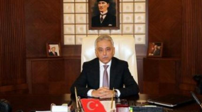 Vali Toprak&rsquo;tan 23 Nisan Mesajı