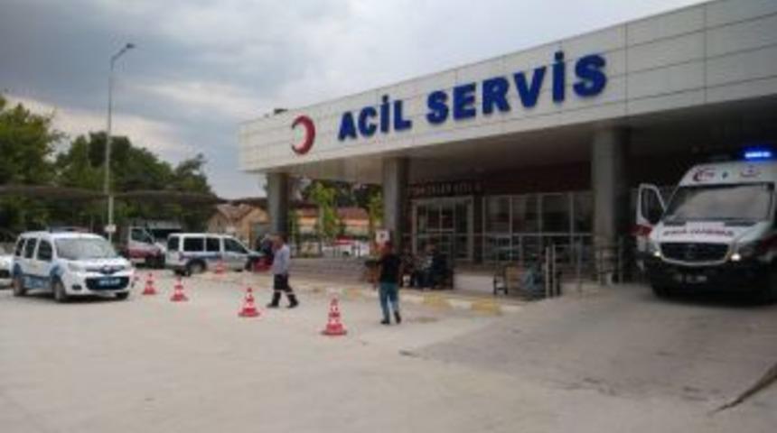 Kız Ka&ccedil;ırma Kavgasında Silahlar Konuştu, 2 Yaralı