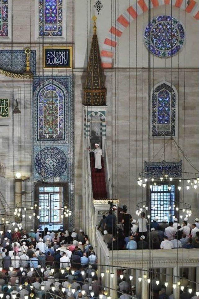 Diyanet İşleri Başkanı Erbaş: "silahların Gölgesinde Bayram Sevincini Yaşayamayan Nice Kardeşimizin Kurtuluşu İçin Dua Edelim" 3