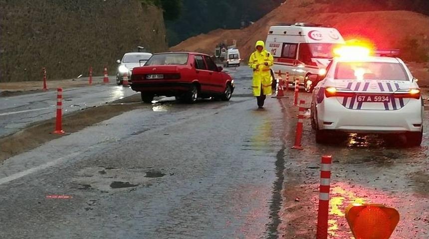 Bayram Sabahı Ara&ccedil;la Dereye U&ccedil;tular: 3 Yaralı