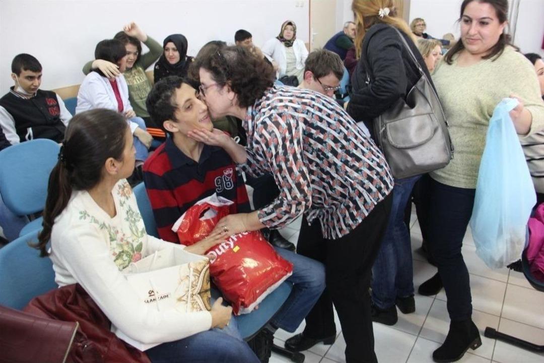 (&ouml;zel Haber) Edirne&rsquo;de Duyarlı Esnaflardan Otizme Farkındalık