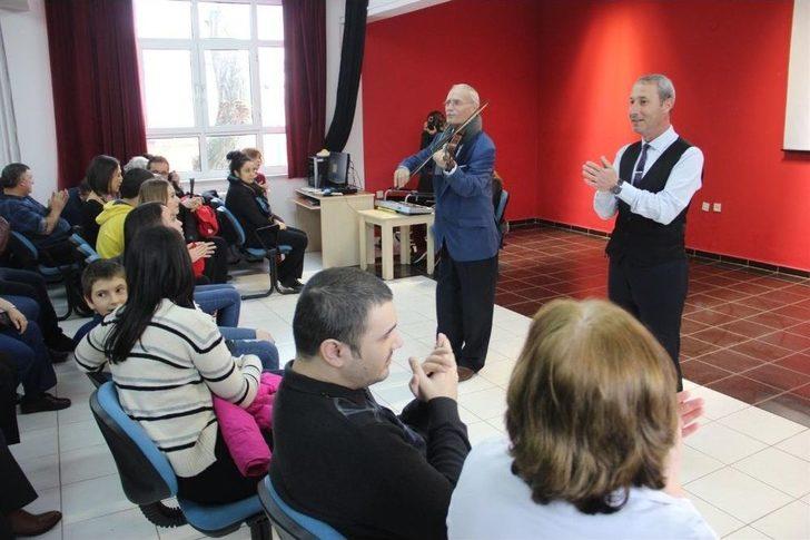 (özel Haber) Edirne’de Duyarlı Esnaflardan Otizme Farkındalık G1