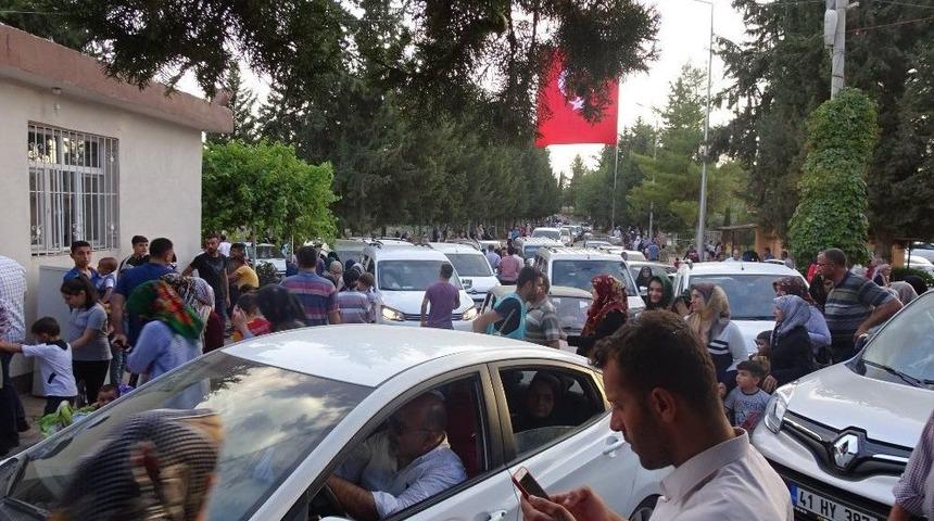 Ceylanpınar&rsquo;da Mezarlıklar Doldu Taştı