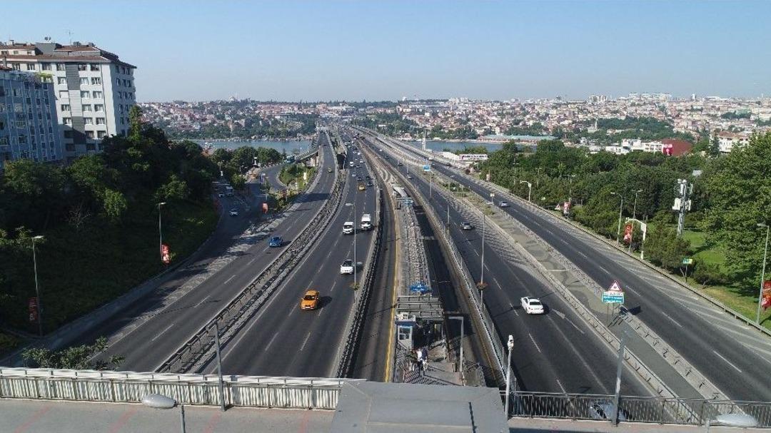 (&ouml;zel Haber) İstanbul&rsquo;da Bayram Sabahında Yollar Bomboş Kaldı