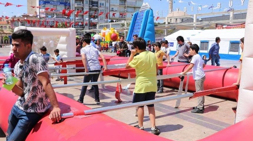 &Ccedil;ocuklar 23 Nisan&rsquo;ı Eğlenerek Kutluyor