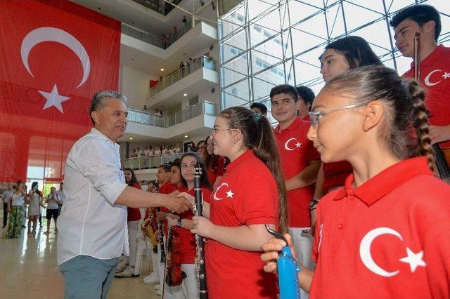 Muratpaşa Belediyesi’nde Gençlik Orkestrasından Flash Mob