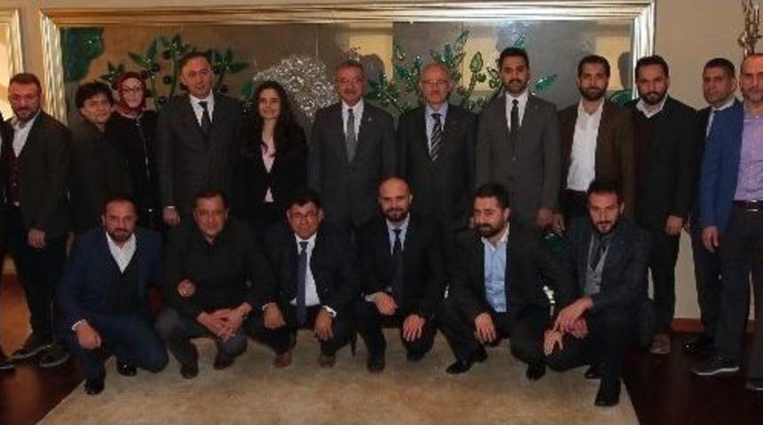 Ak Parti Gebze İl&ccedil;e Y&ouml;netimi Başkan K&ouml;şker&rsquo;i Ziyaret Etti