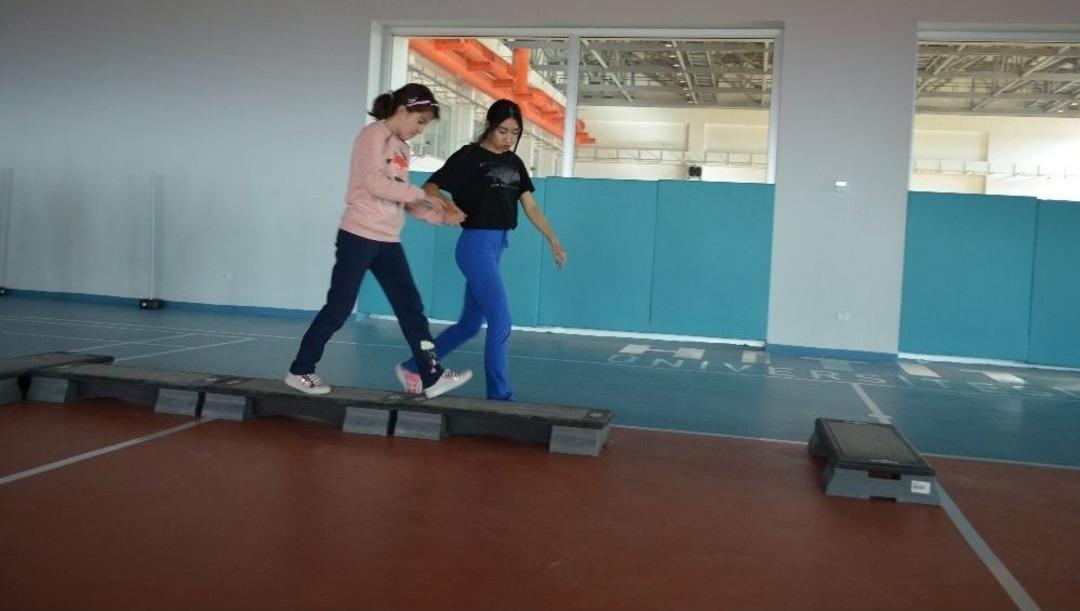 Otizmli &Ccedil;ocuklar Sporla Hayata Bağlandı