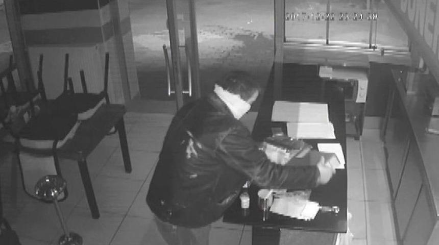 Y&uuml;z&uuml; A&ccedil;ık Keşiften Sonra Y&uuml;z&uuml;n&uuml; Kapatıp Hırsızlık Yapan Ş&uuml;pheli Tutuklandı