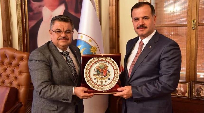 Başkan Yağcı Ve Orman İşletme Bursa B&ouml;lge M&uuml;d&uuml;r&uuml; Akın Bir Araya Geldi