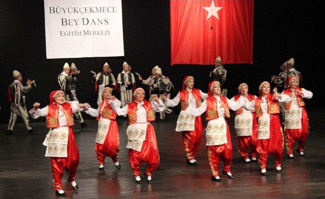 Başkan Akg&uuml;n&rsquo;den B&uuml;y&uuml;k&ccedil;ekmece&rsquo;ye K&uuml;lt&uuml;r Merkezi M&uuml;jdesi