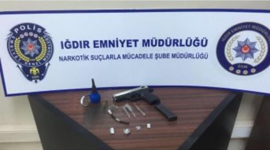 Cezaevine Uyuşturucu Sokmaya &Ccedil;alışan 1 Kişi Yakalandı