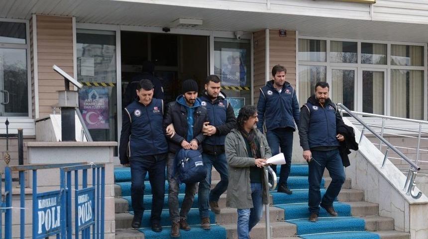 Aranan Terörist Tren İstasyonunda Yakalandı