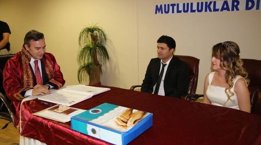 Siirt’te Bin 200 Nikah Kıyıldı