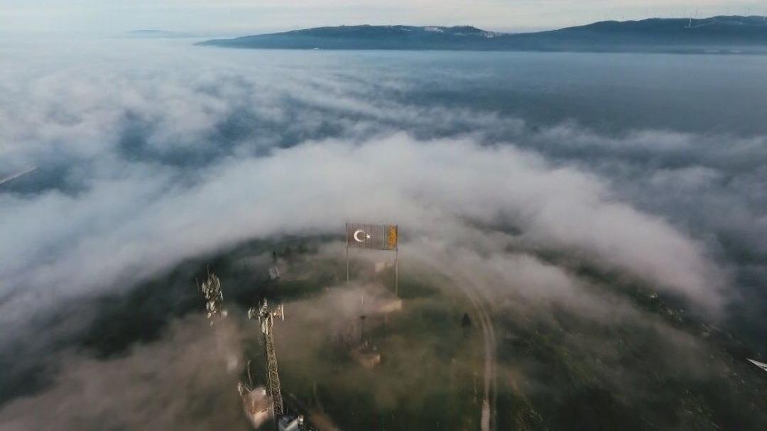 (&ouml;zel Haber) T&uuml;rkiye&rsquo;nin D&ouml;rt Bir Yanında &Ccedil;ocukların Oluşturduğu T&uuml;rk Bayrağı Havadan G&ouml;r&uuml;nt&uuml;lendi