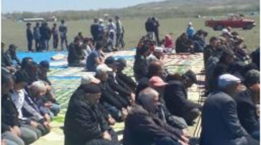 Sivas&rsquo;ta &Ccedil;ift&ccedil;ilerden Yağmur Duası