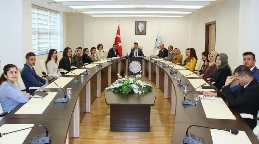 Rekt&ouml;r Karacoşkun İdari Birimlere Bir Araya Geldi