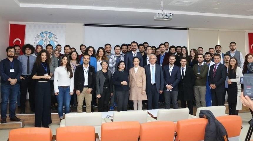 İnt&ouml;rn Temsilcileri Sel&ccedil;uk Tıp&rsquo;ta Buluştu