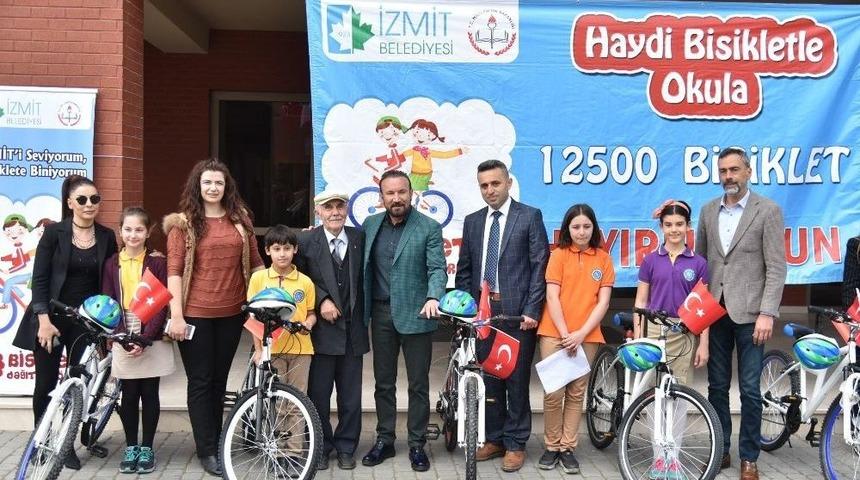 İzmit&rsquo;te 188 &Ouml;ğrenci Daha Bisikletlerine Kavuştu