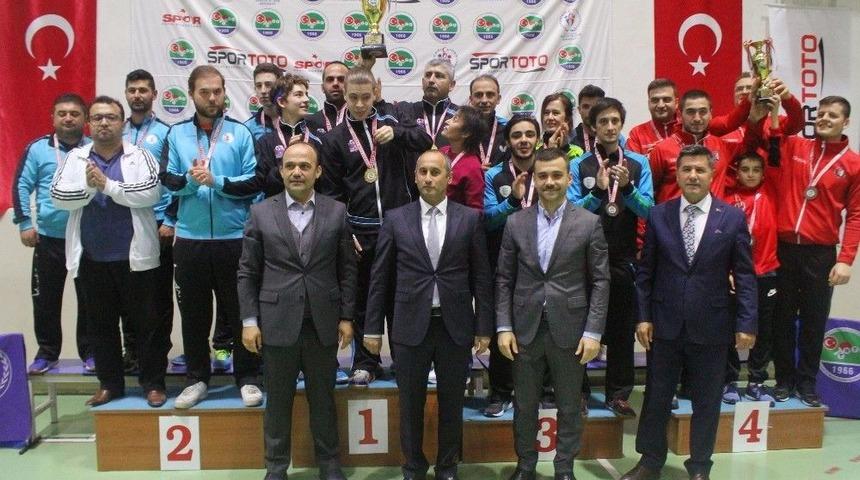 Lefke Avrupa Üniversitesi Yenilgisiz Şampiyon