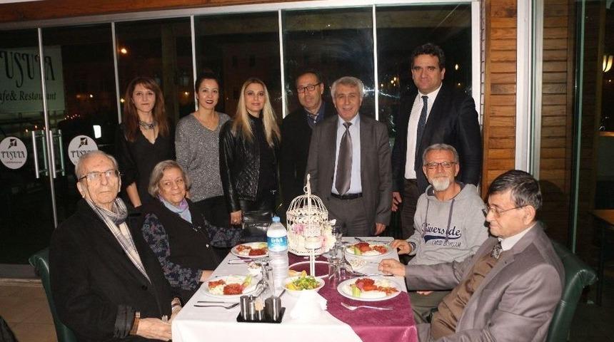 Huzurevi Sakinleri Yeni Yıl Kutlamasında Bir Araya Geldi