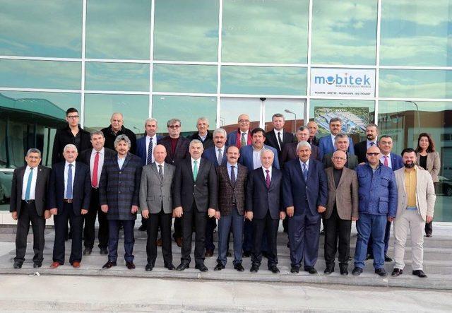 Vali Kam&ccedil;ı Mobilya Kent&rsquo;te İncelemelerde Bulundu 3