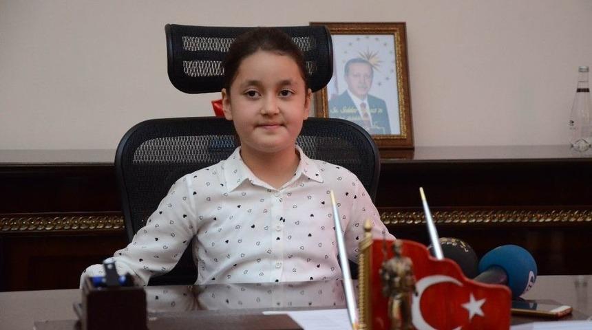 Vali Yavuz Koltuğunu Devretti