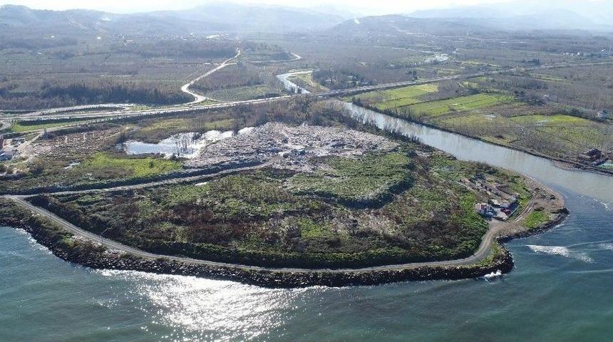 &Uuml;nye &Ccedil;&ouml;pten Kurtuluyor