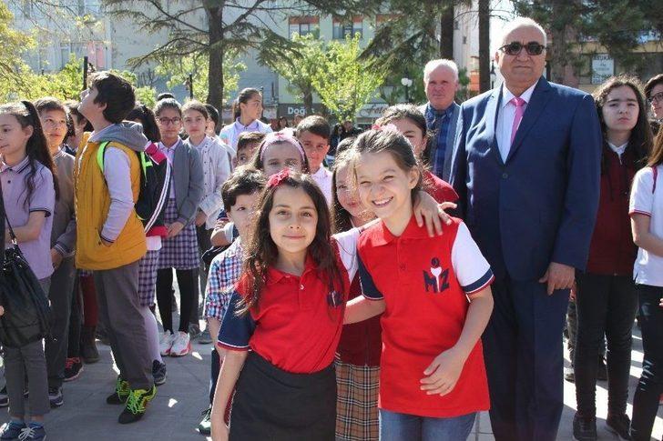 Vilayet Meydanında 23 Nisan Töreni Gerçekleşti G2