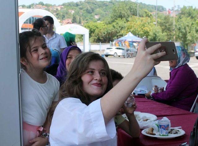 Beykoz’da Ramazan Sonrası Bayramlaşma Sevinci