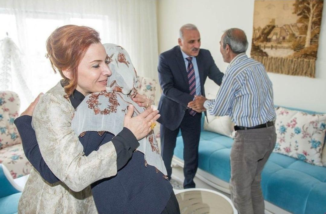 Vali Zorluoğlu Ve Eşi Sevacan Zorluoğlu Bayram Ziyaretlerine Şehit Aileleri İle Başladı