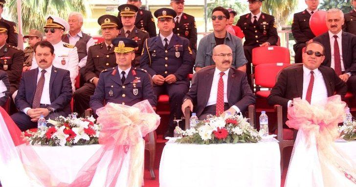 Bayrama Minik Yağmur’un Şiiri Damga Vurdu G5